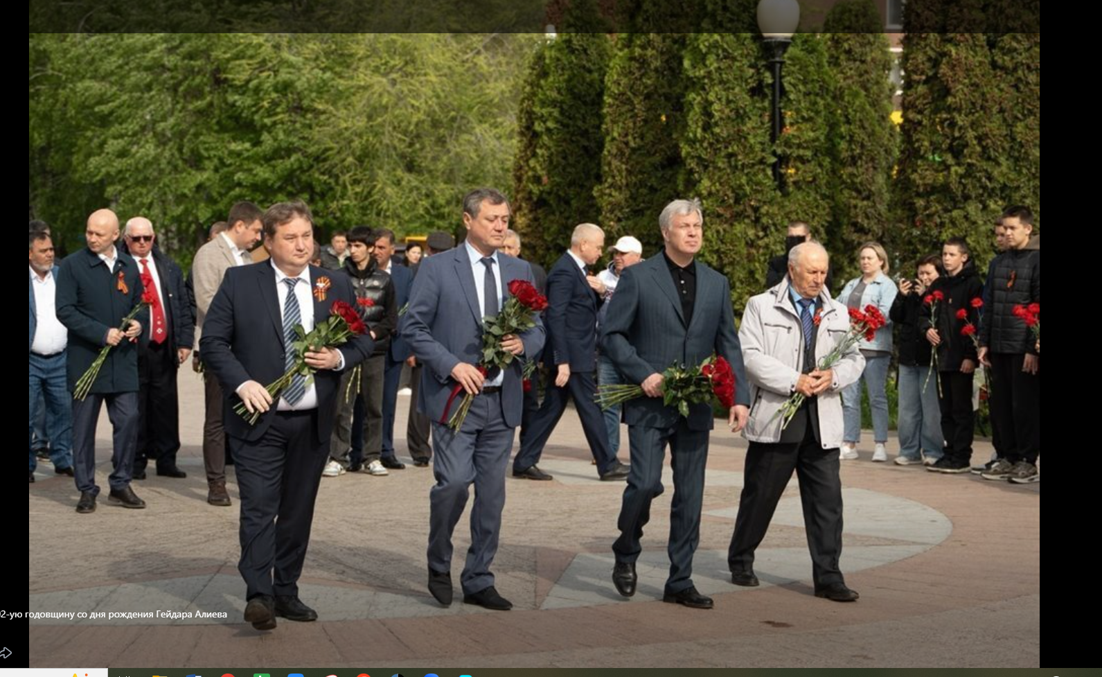 Участие в возложении цветов к памятнику  Гейдара Алиева.